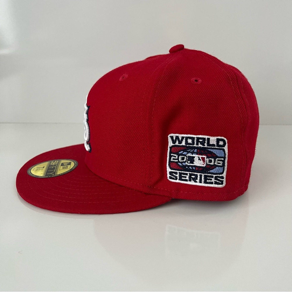 NEW ERA St. Louis Cardinals 2006 World Series 59Fifty Fitted Hat - Picture 6 of 9